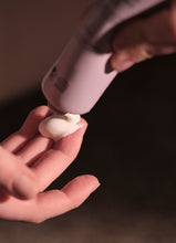 Load image into Gallery viewer, Hydrating Cleansing Milk Travelsize